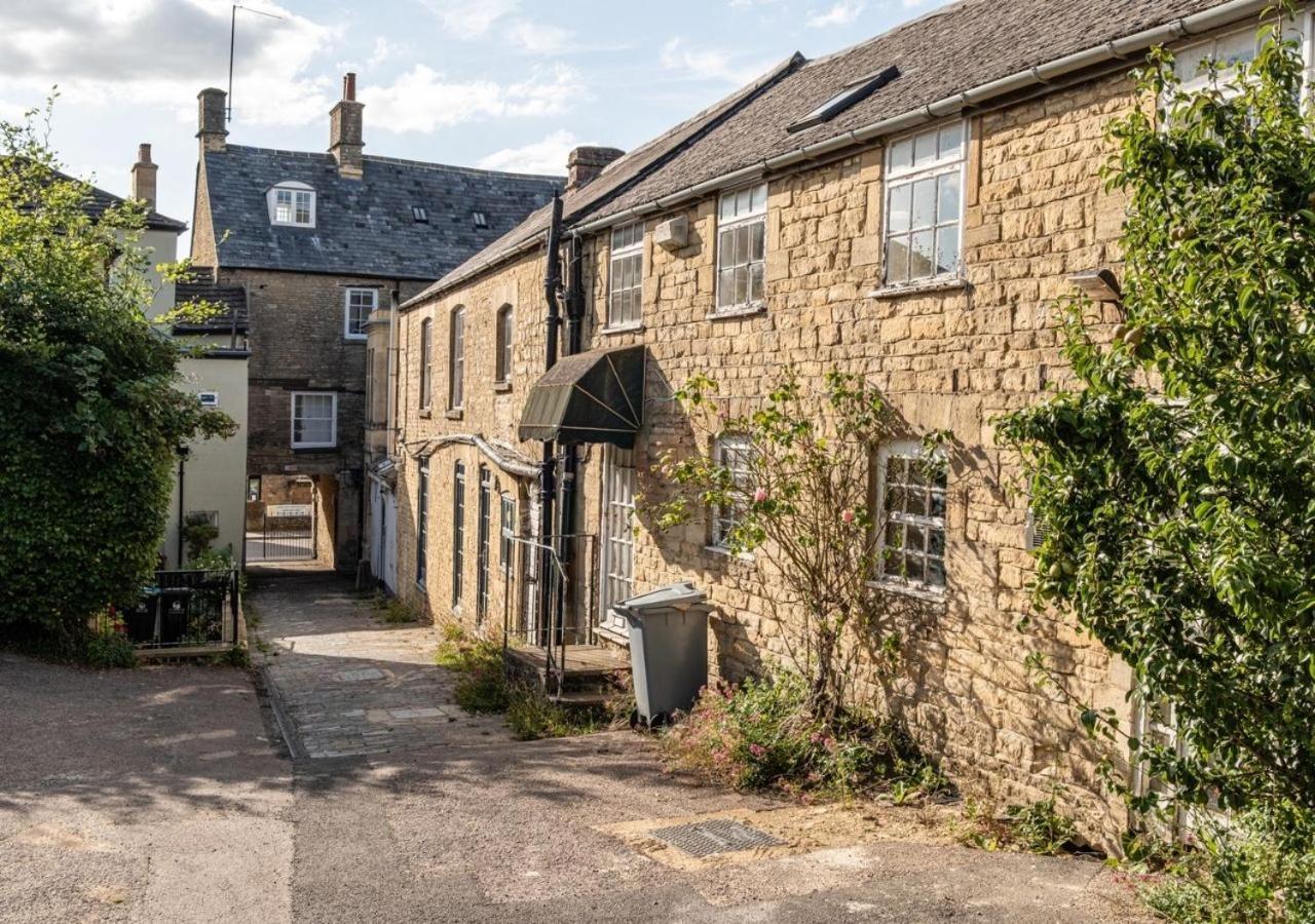 Hitchmans Mews - Stunning 2Bd In Chipping Norton! Apartment Luaran gambar