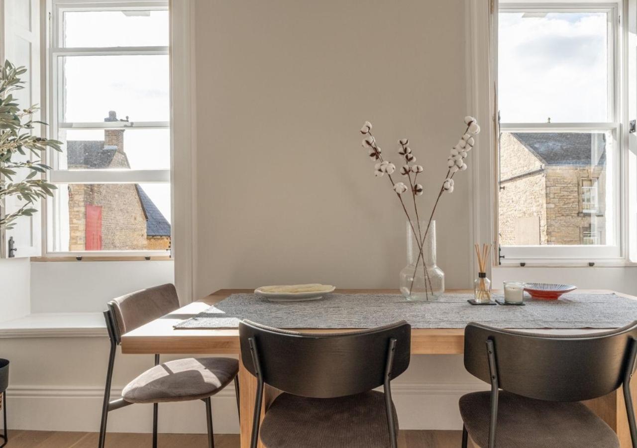 Hitchmans Mews - Stunning 2Bd In Chipping Norton! Apartment Luaran gambar