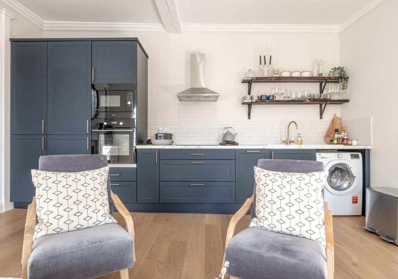 Hitchmans Mews - Stunning 2Bd In Chipping Norton! Apartment Luaran gambar