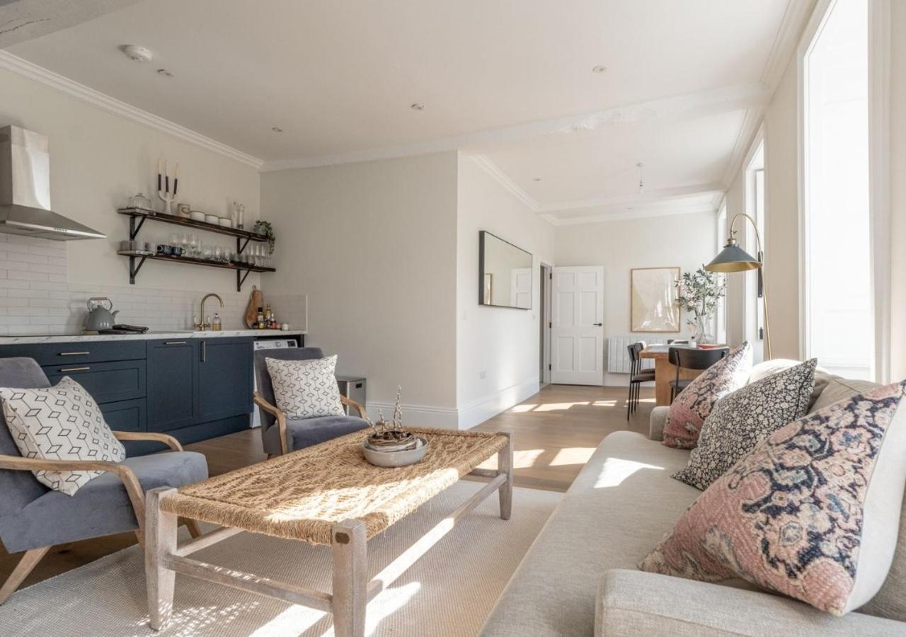 Hitchmans Mews - Stunning 2Bd In Chipping Norton! Apartment Luaran gambar