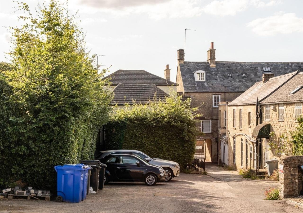 Hitchmans Mews - Stunning 2Bd In Chipping Norton! Apartment Luaran gambar